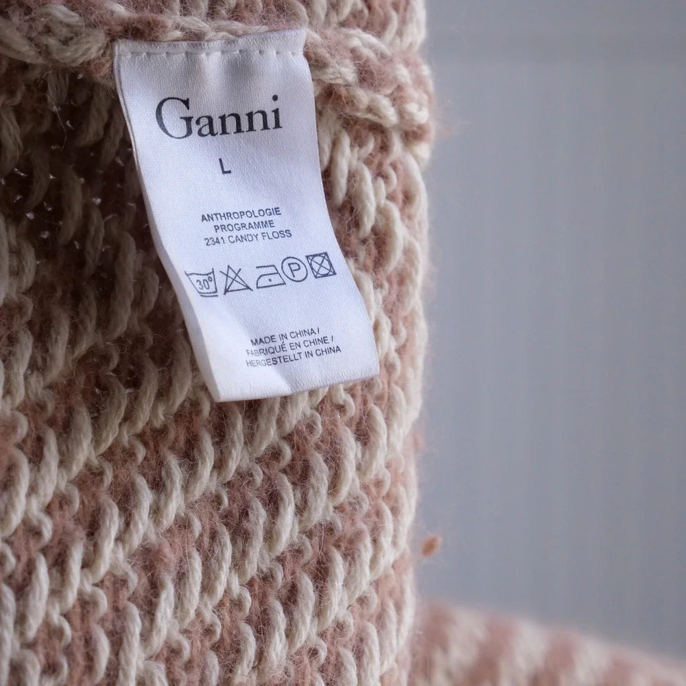 Modern Gianni‎ Anthropologie super soft chevron Candy Floss sweater